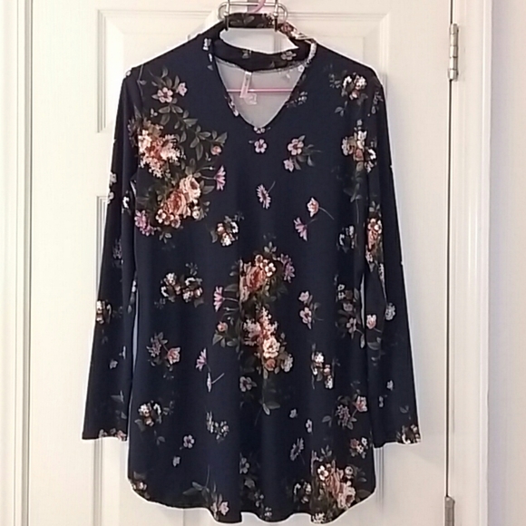 Cool Melon Tops - Cool Melon Top. Size: Medium.